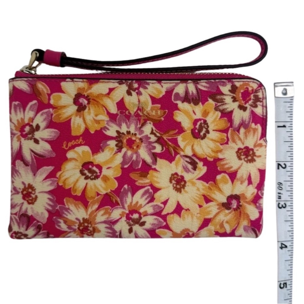 NWT Coach Pink Floral Wristlet - Picture 13 of 13